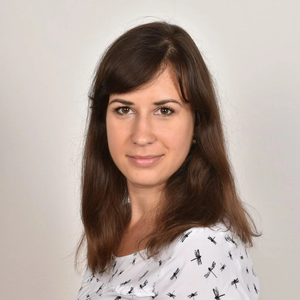 Nina Holešová
